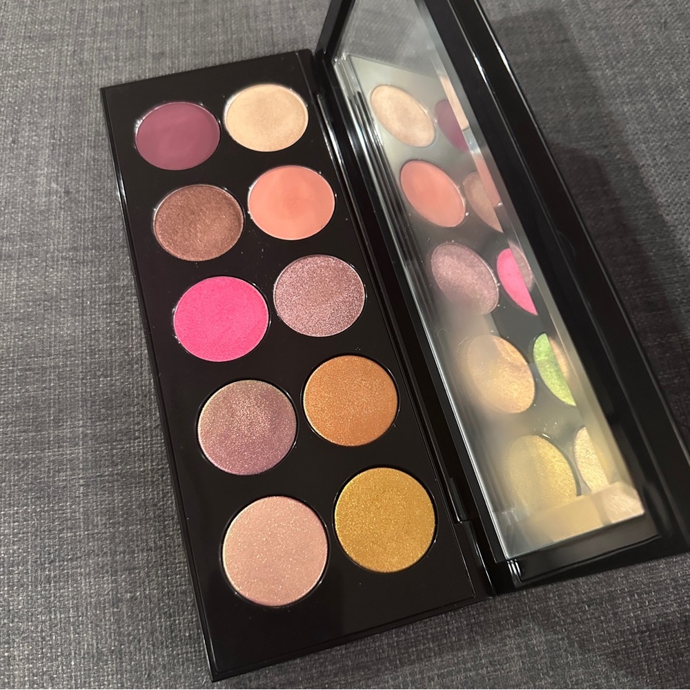 Pat McGrath labs mothership eyeshadow